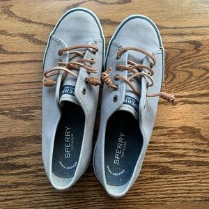 Sperry sneaker